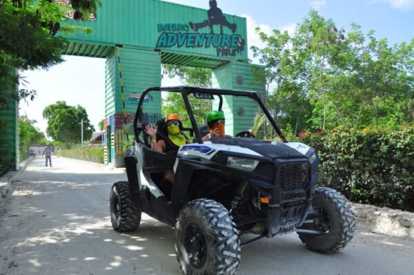 Full Day Combo Tour de Polaris, Zip Line, Cabalgata & Splash of Emotions Punta Cana