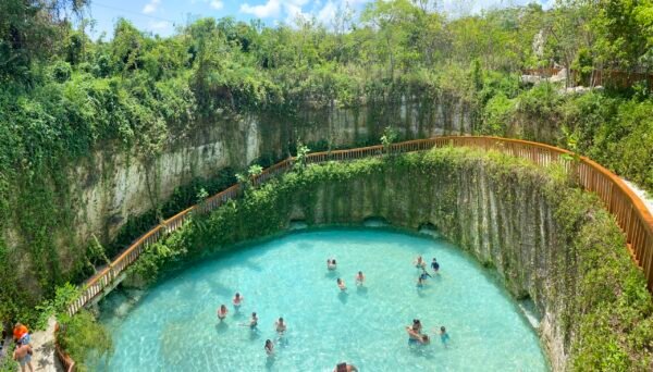 Tour Buggy Punta Cana: Exploración de Cenote y Piscina Cascada - Imagen 4