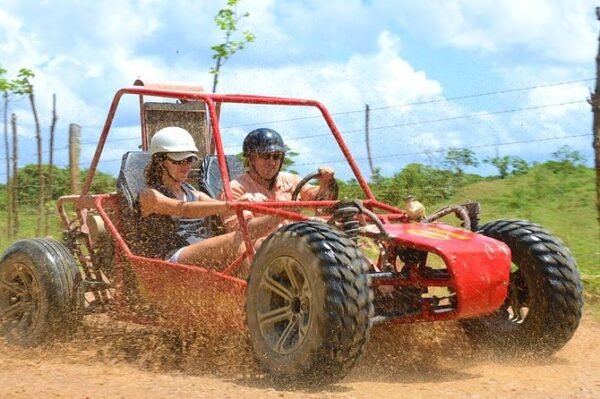 Tour de Medio Día en Buggy en Punta Cana: Explora la Cueva de Agua y Playa Macao - Imagen 2