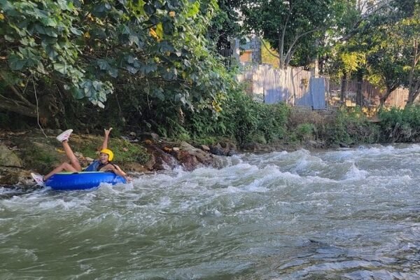 Aventura de Tubing Inolvidable en el Río Yaque del Norte - Image 6