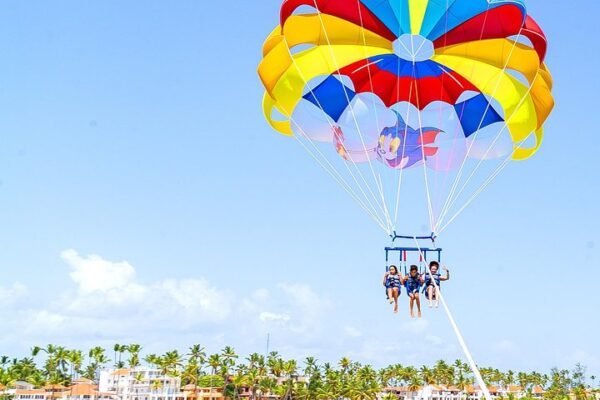 Experiencia de Parasailing en Yate en Punta Cana - Imagen 2