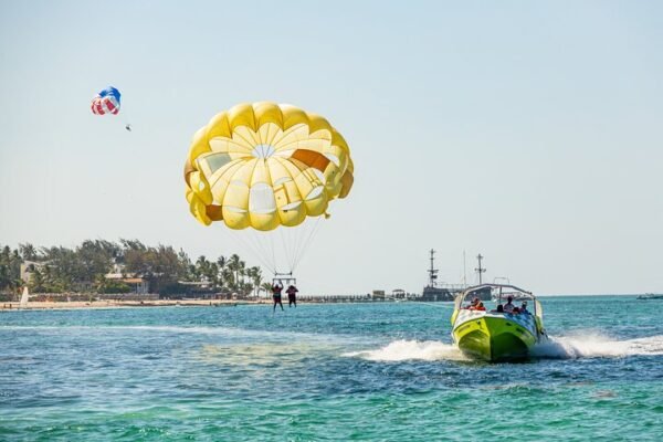 Experiencia de Parasailing en Yate en Punta Cana - Imagen 5