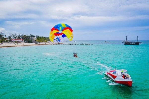 Experiencia de Parasailing en Yate en Punta Cana