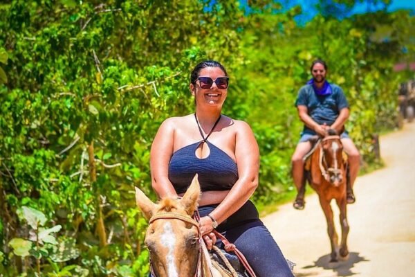 Paseo a Caballo y Tour en ATV o Buggy a la Cueva de Agua y Playa Macao