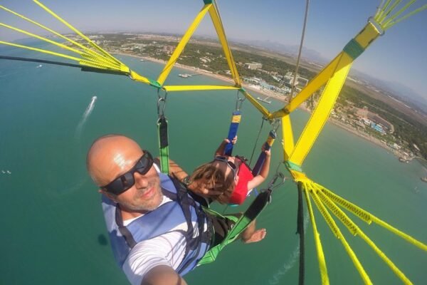Tour de Parasailing, Snorkel y Encuentro con Tiburones y Rayas - Imagen 7