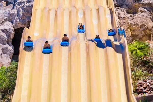 Punta Cana: Entrada al Parque Acuático El Dorado con Transporte Incluido - Imagen 2