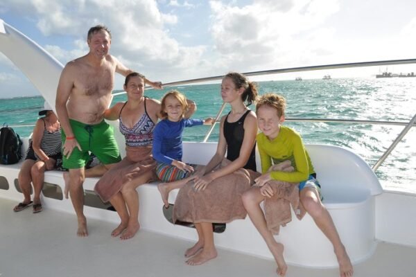 Tour de Parasailing, Snorkel y Encuentro con Tiburones y Rayas - Imagen 8