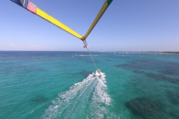 Experiencia de Parasailing en Yate en Punta Cana - Imagen 7