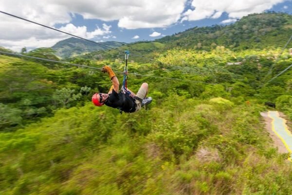 Combo de Aventura en Punta Cana: Monkeyland, Tirolesas y Buggies en un Solo Día - Imagen 8