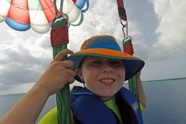 Parasailing y Crucero de Snorkel en Punta Cana - Image 3