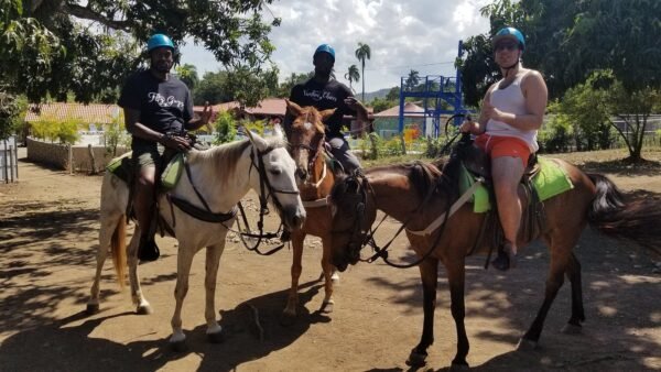 DayPass VIP: ATV, Tirolesa y Paseo a Caballo - Imagen 8